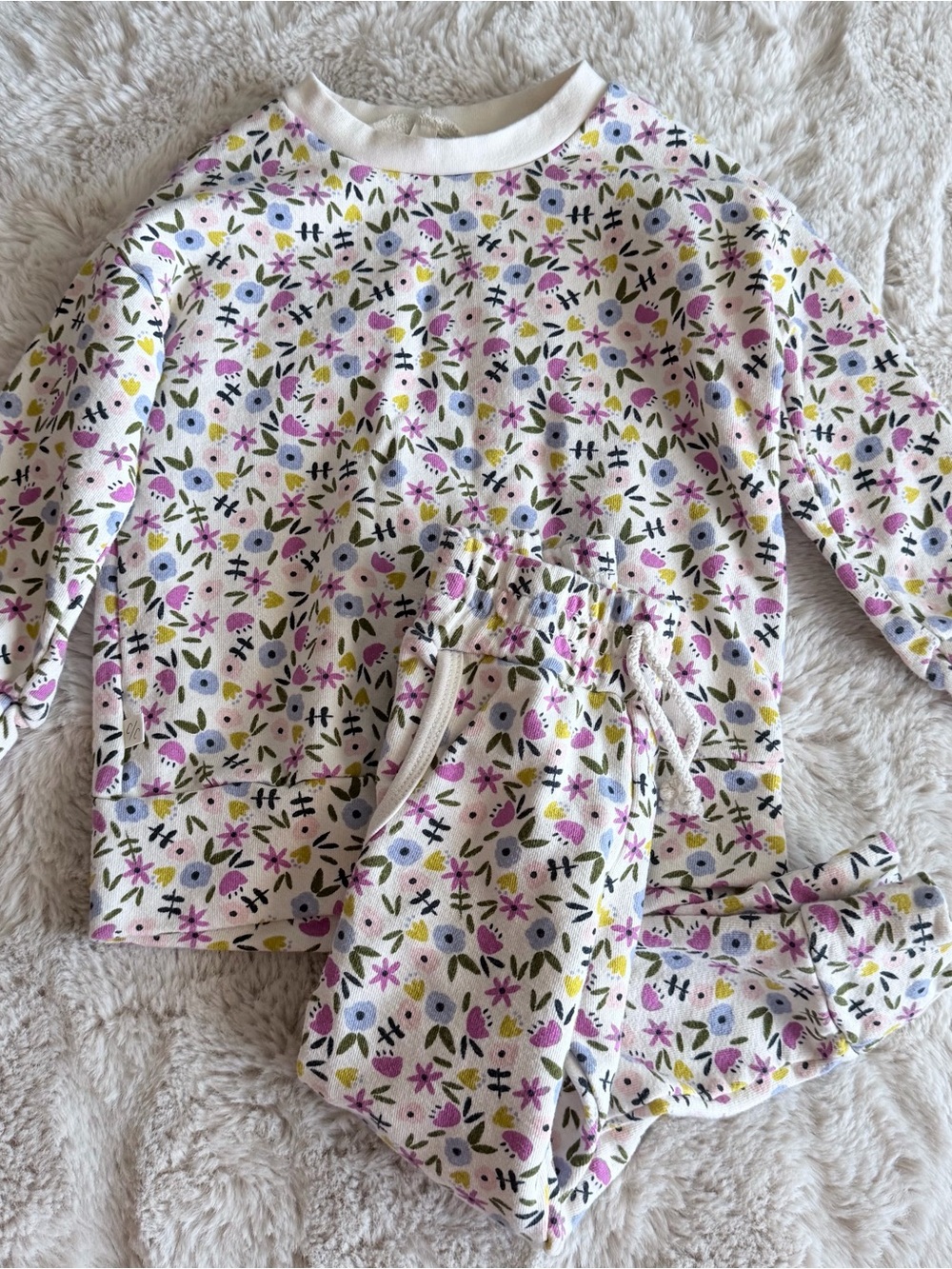 CHILDHOODS Floral Jogger Set Size 4T Excellent Condition